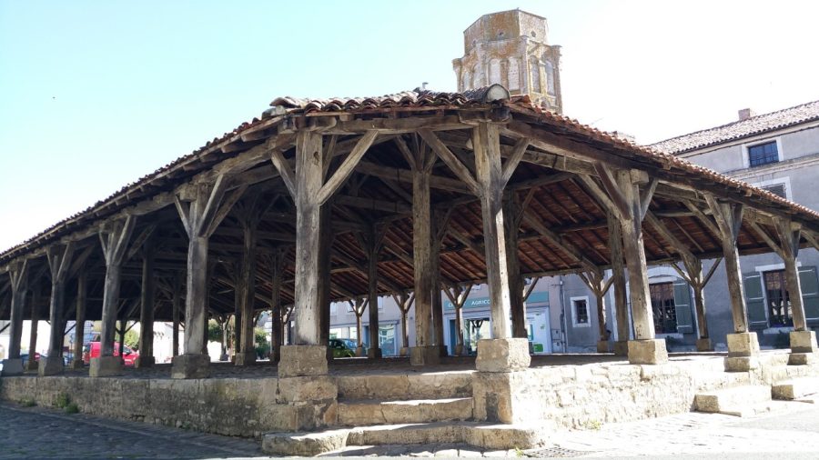 Charroux – Vienne – Les halles